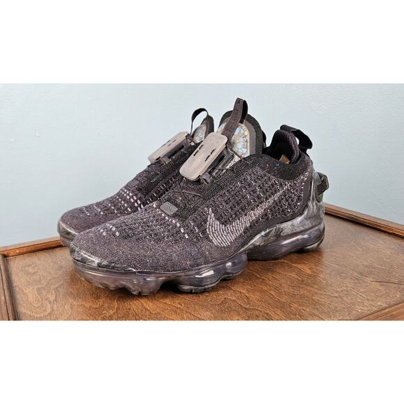 Nike Air‎ Vapormax Sz 6.5 2020 Flyknit FK TRIPLE BLACK DARK GREY - Picture 8 of 16